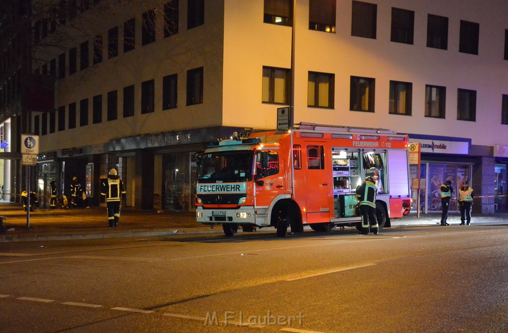 Feuer 2 Tiefgarage Koeln Muelheim Frankfurterstr Genovevastr P208.JPG - Miklos Laubert